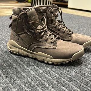 Nike SFB 6 size 9